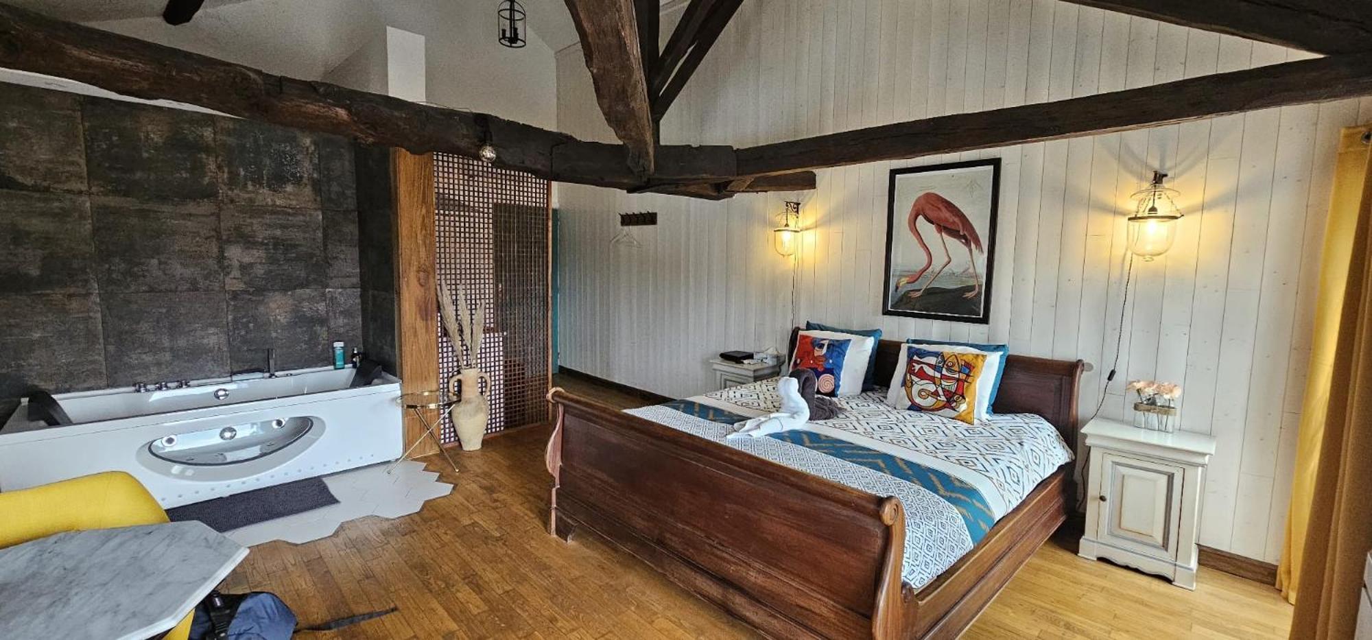 Suite Penthouse Romantique, Confolens, Charente Buitenkant foto