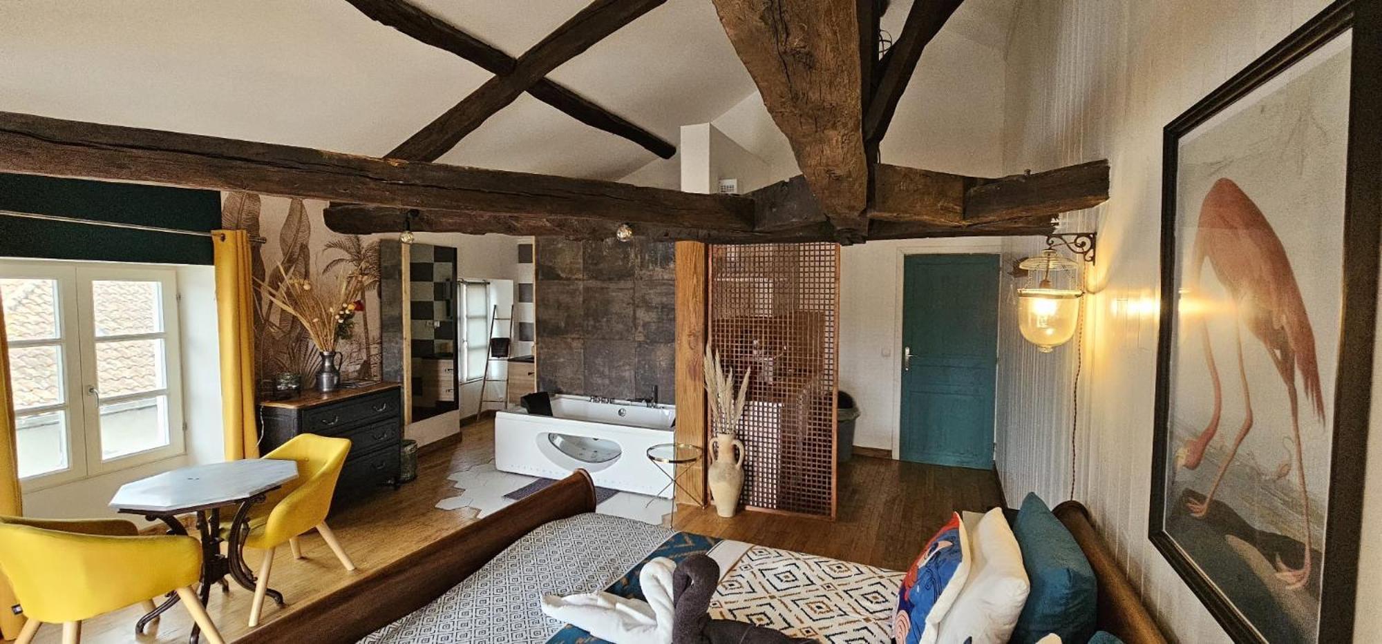 Suite Penthouse Romantique, Confolens, Charente Buitenkant foto